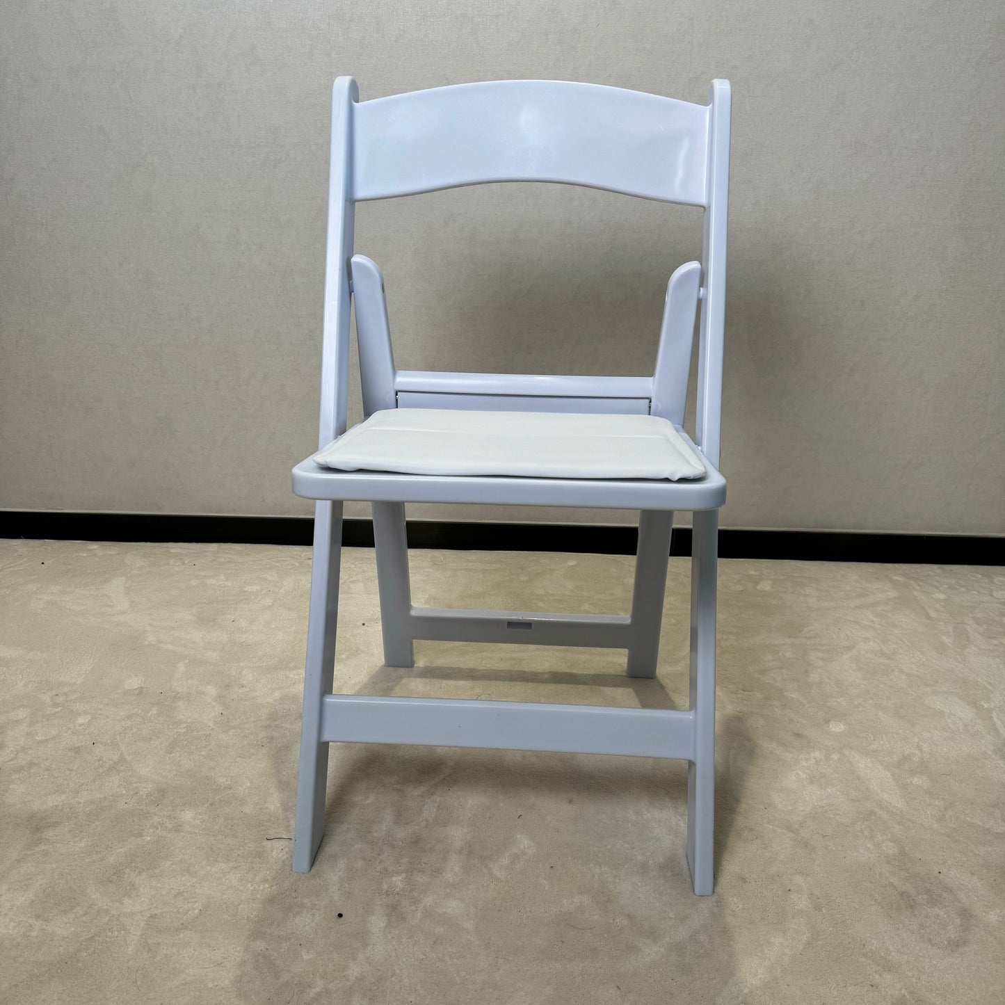 Resin Wimbledon Chair For Events - White